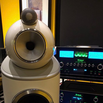 Bowers & Wilkins 803 D4 Arrives