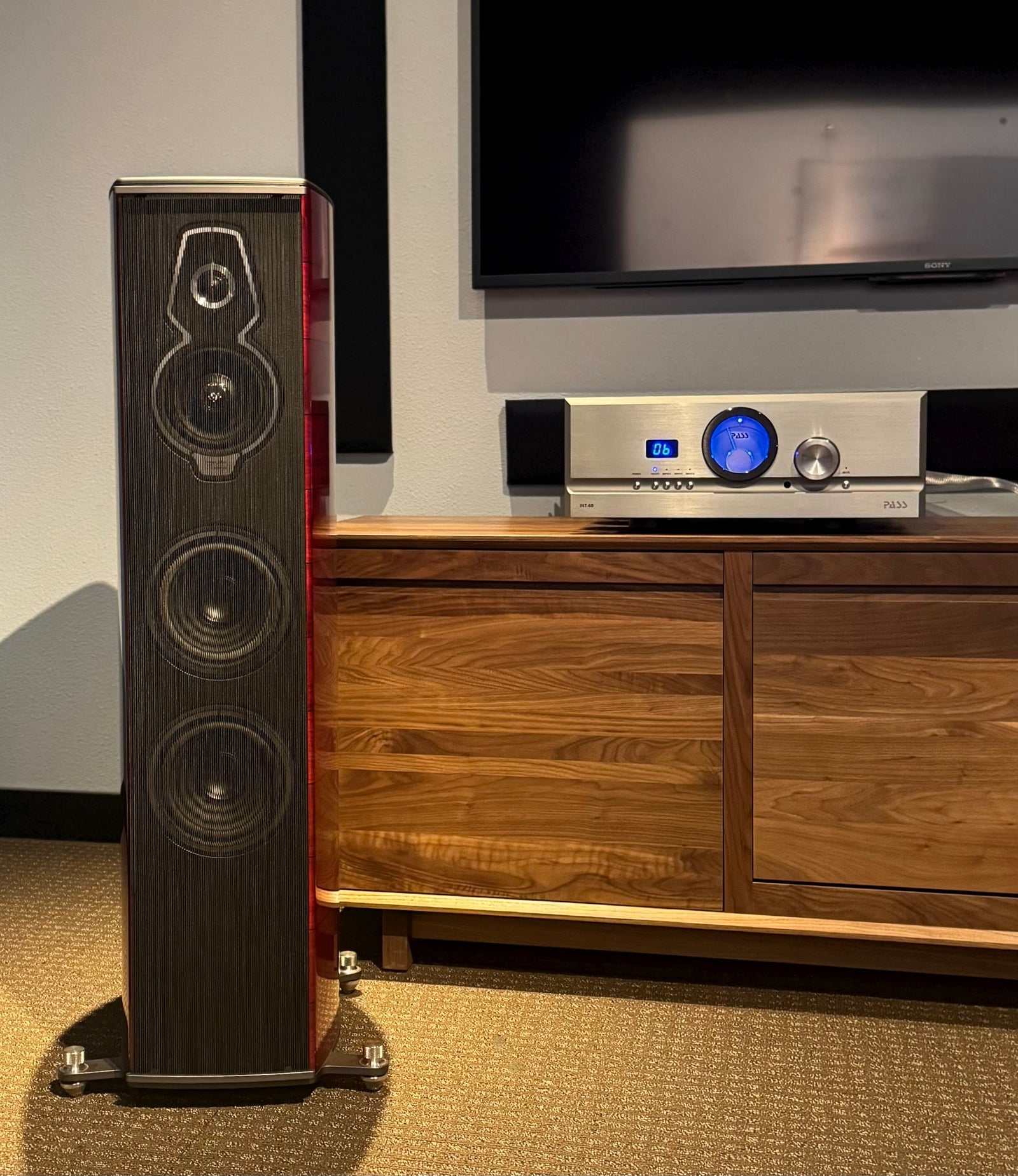 Sf Serafino G2 + Pass Labs INT-60 + Linn Selekt DSM