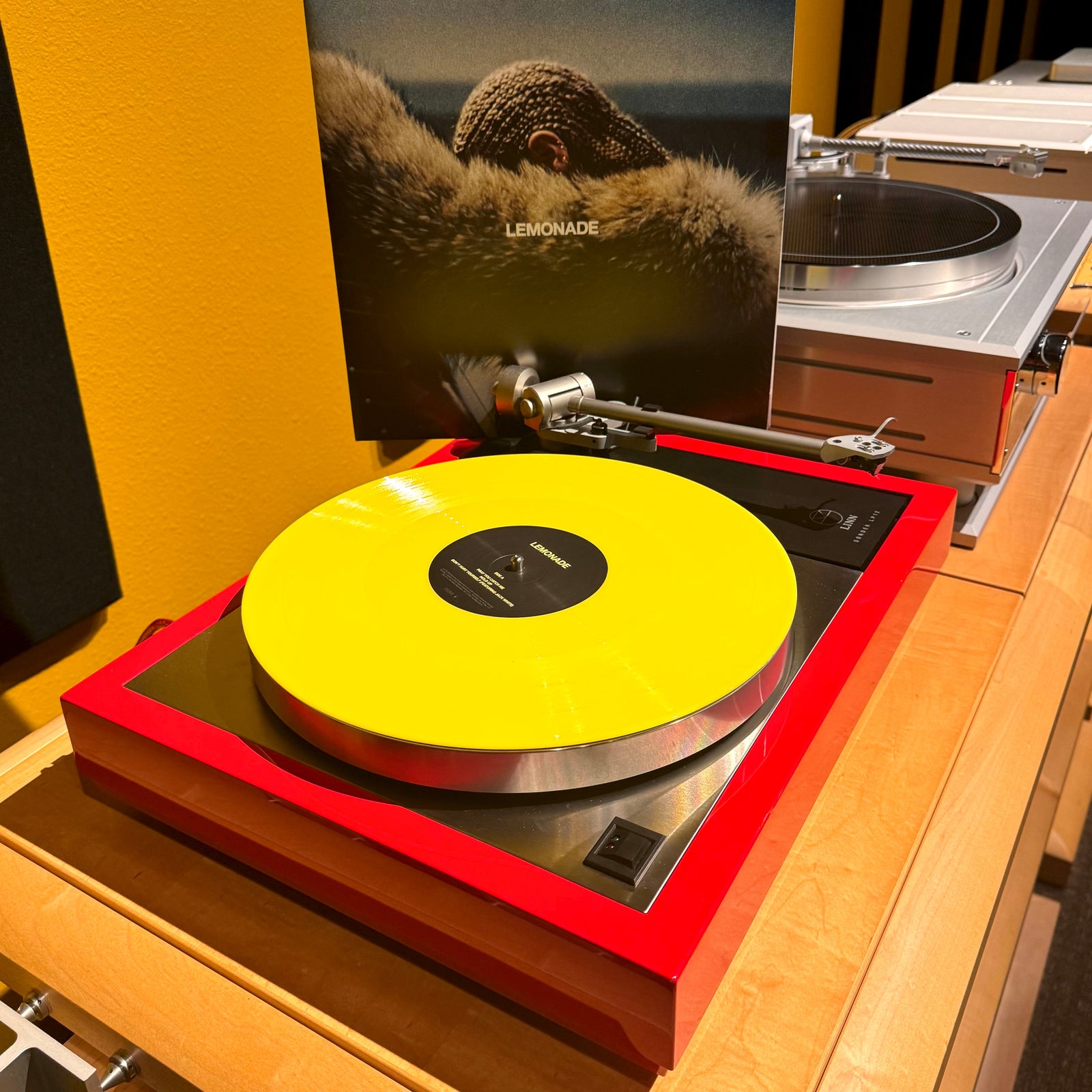Linn KIimax LP12 Turntable + Beyoncé