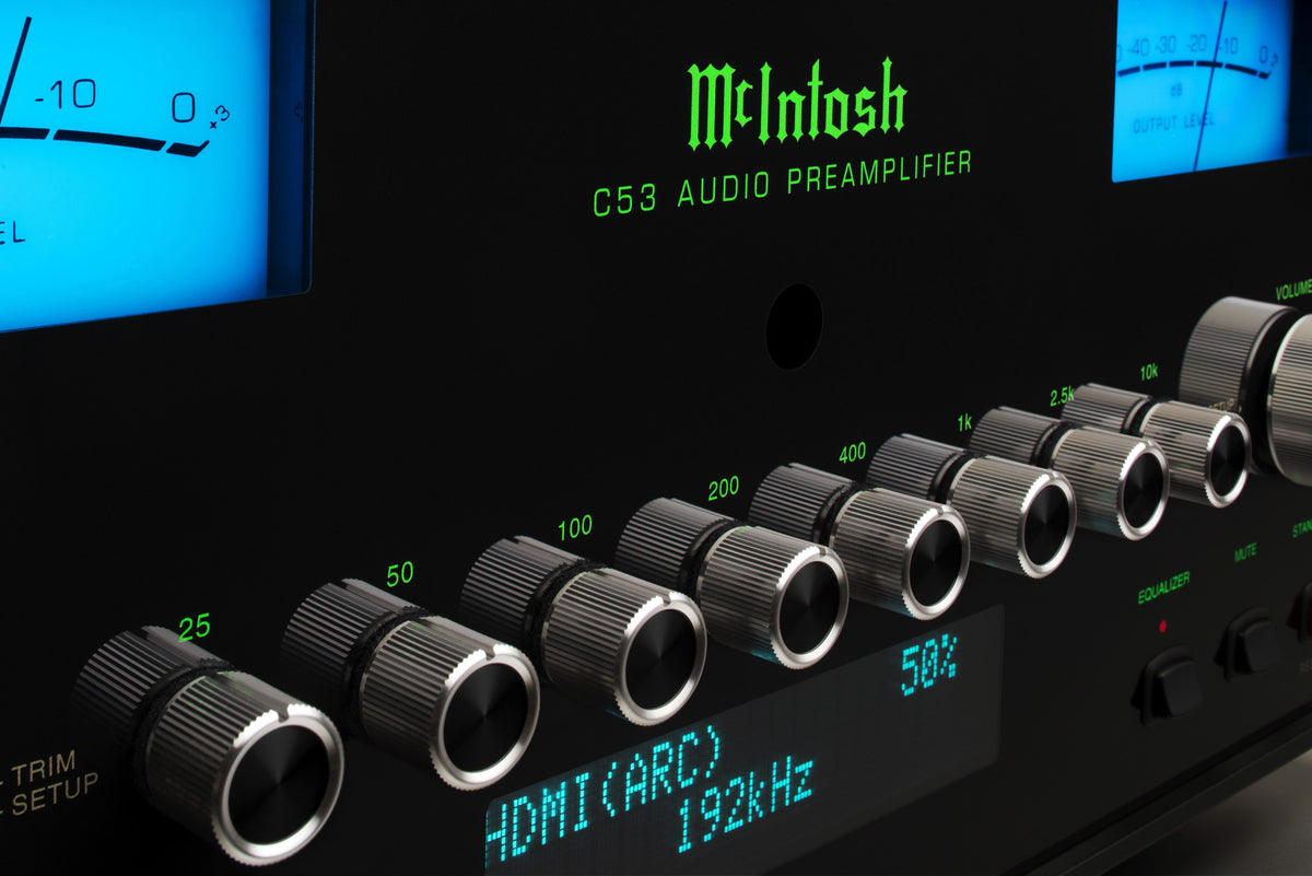 A McIntosh preamplifier display reporting a 192 kHz HDMI ARC signal through its DA2 digital module