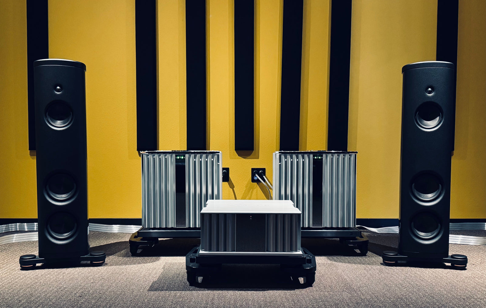 Magico + Burmester + dCS Vivaldi Stack