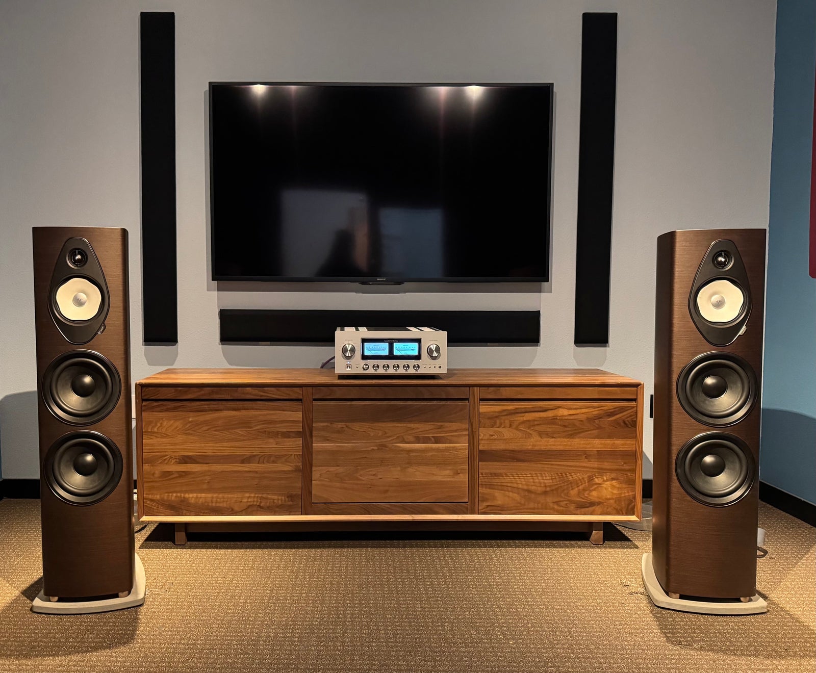 Saturday Sessions with Luxman L-509Z, Sonus faber Sonetto VIII G2 loudspeakers, and dCS