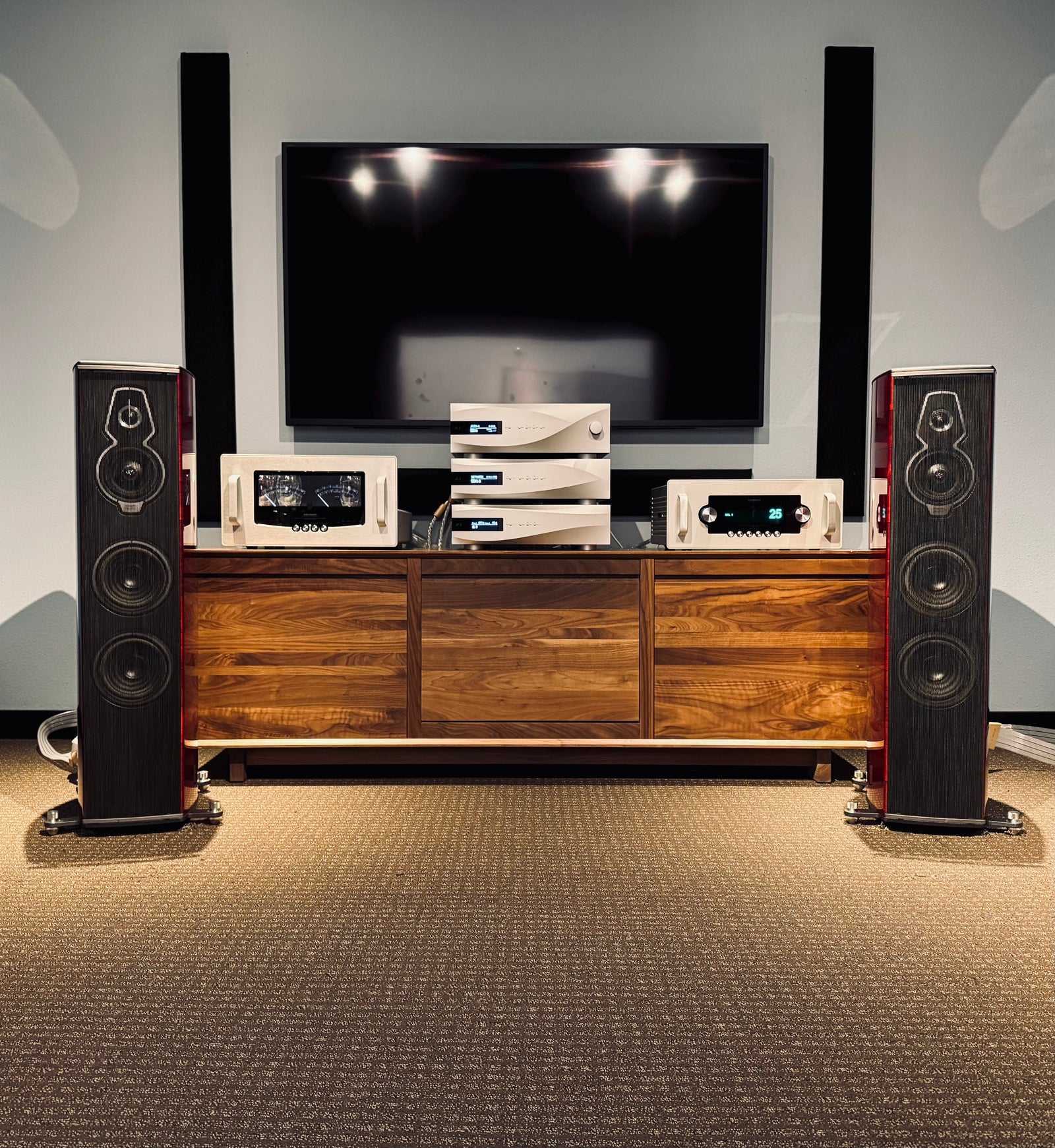 Saturday Sessions with dCS Vivaldi APEX, Audio Research, Sf Serafino G2, and Nordost Valhalla 2 Cabling