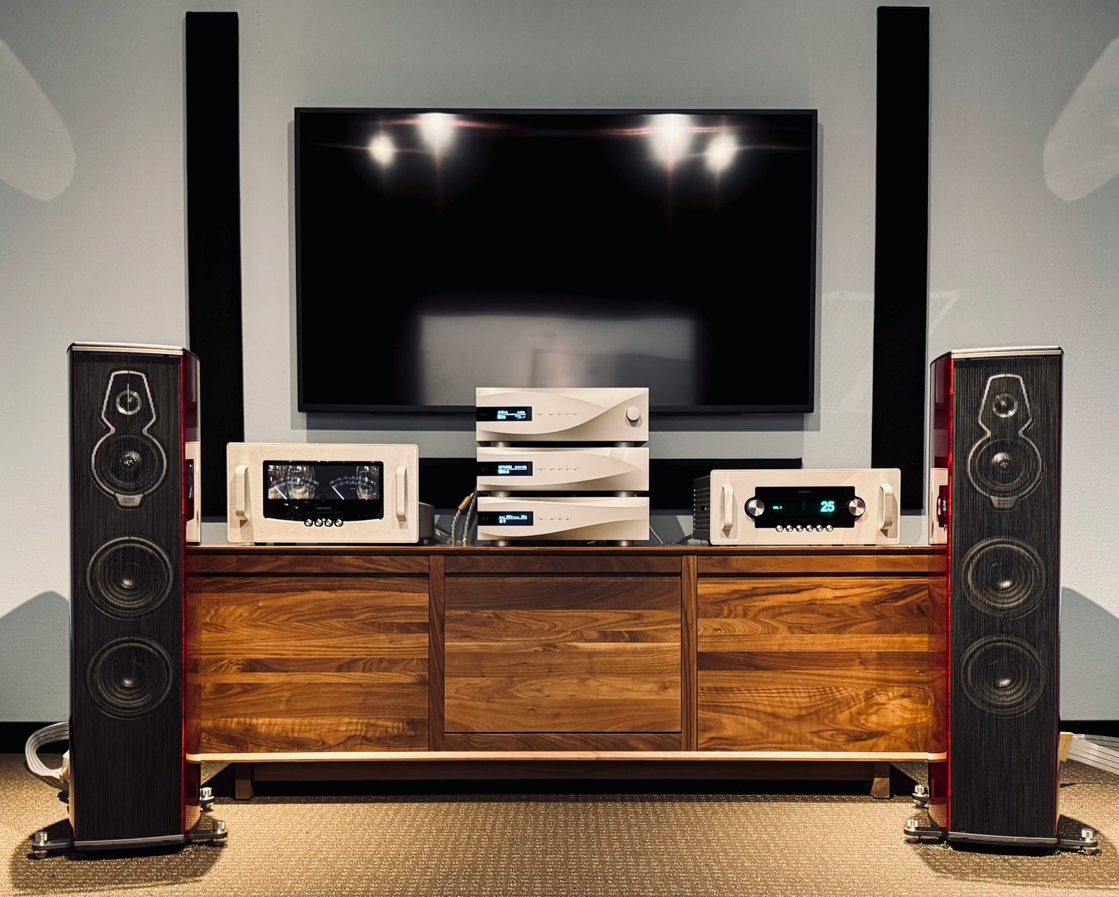 Sf Serafino G2 + Audio Research + dCS Audio Vivaldi Stack + Nordost Vahalla 2