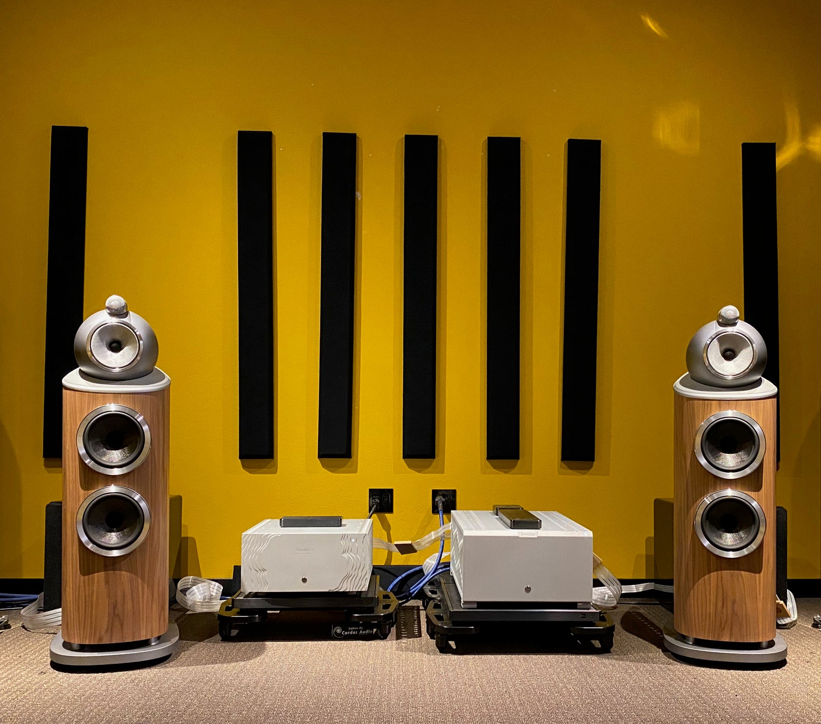 Bowers & Wilkins 801 D4 Arrives at Pearl Audio