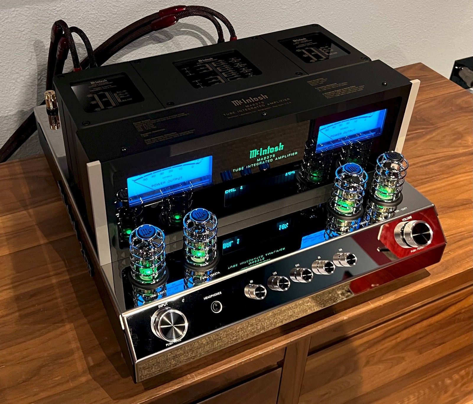 Pure Tube Artistry -  The McIntosh MA2375