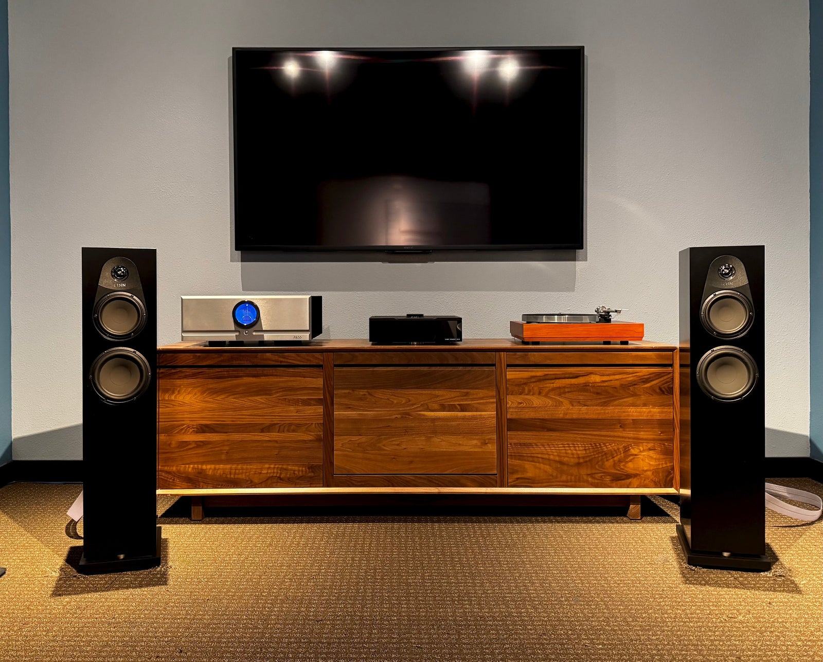Linn + Pass Labs - Bound by Passion for Pure Performance