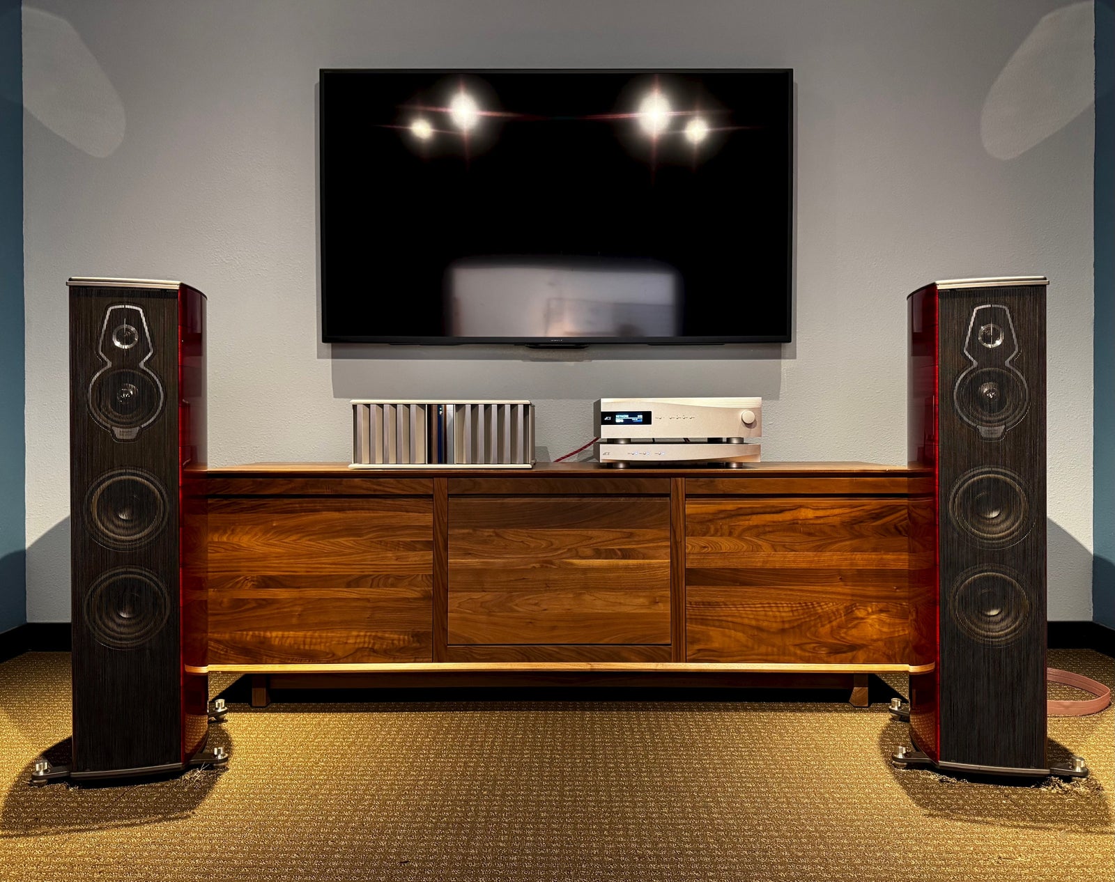 Saturday Systems with Sonus faber Serafino, Burmester 216, dCS Rossini APEX DAC and Master Clock