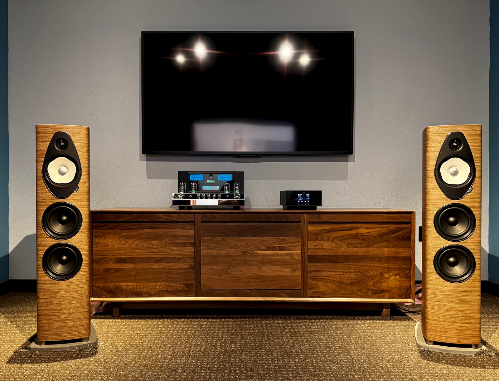 Saturday Sessions with Sonus faber Sonetto V, McIntosh MA252, dCS Lina, and Nordost Heimdall 2