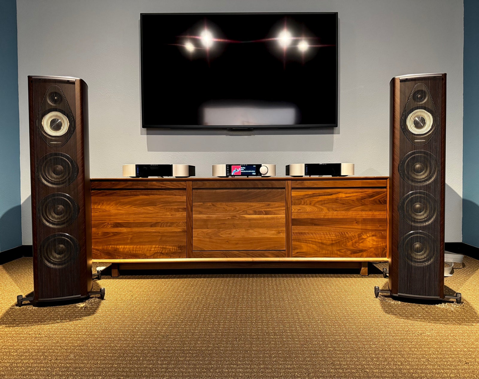 Saturday Sessions with the Compass Collection from Moon and Sonus faber Olympica G3's
