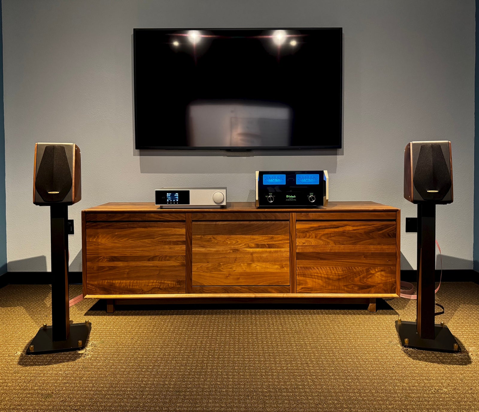 Saturday Sessions with Sonus faber Concertinos, dCS Lina DAC X, McIntosh's MC462 Power Amplifier, and Nordost Heimdall 2 Cables
