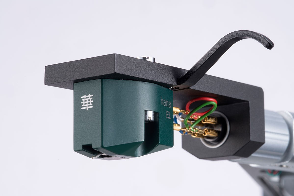 Hana EL cartridge mounted on a headshell