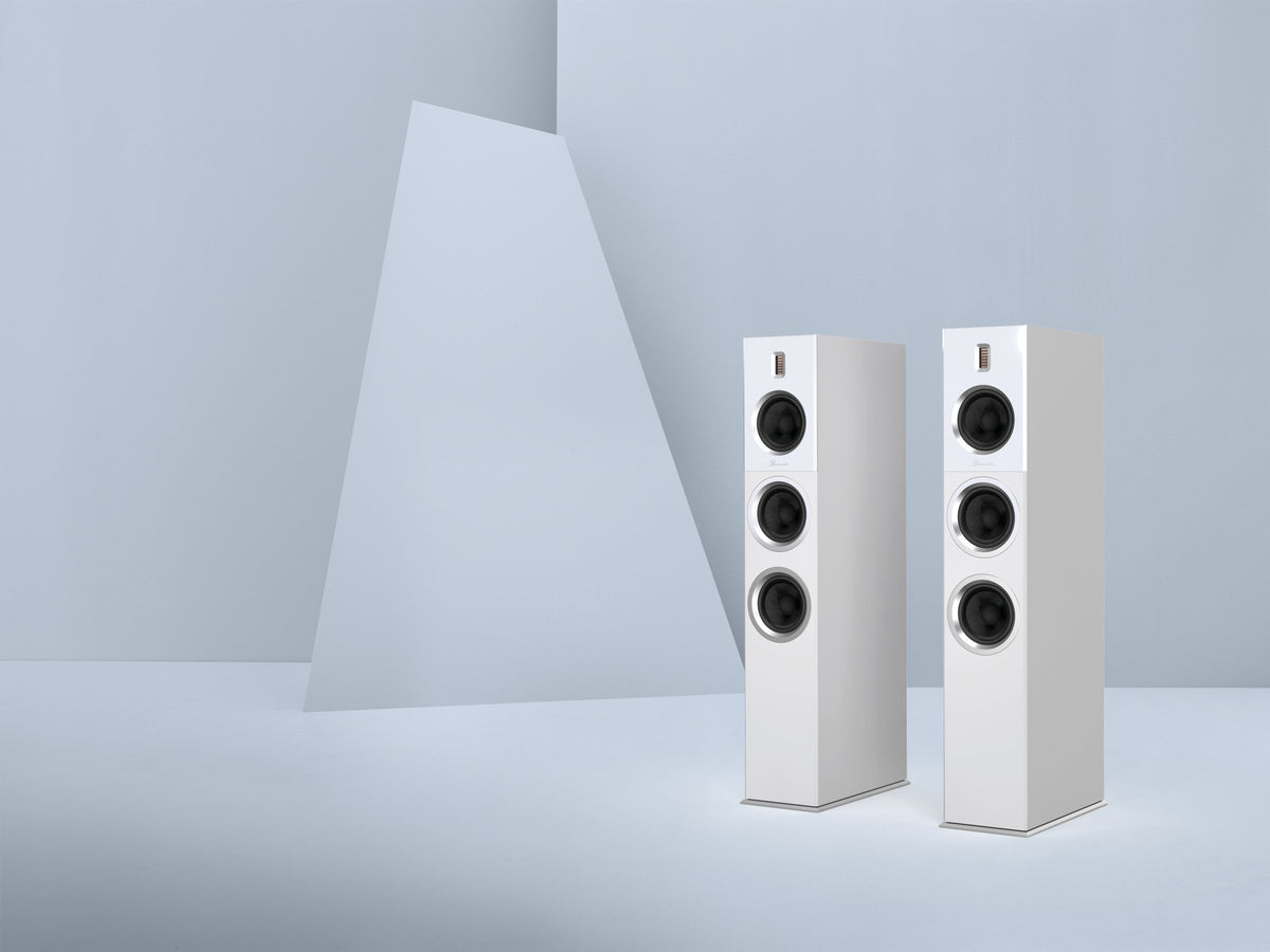 Burmester B28 white, hero