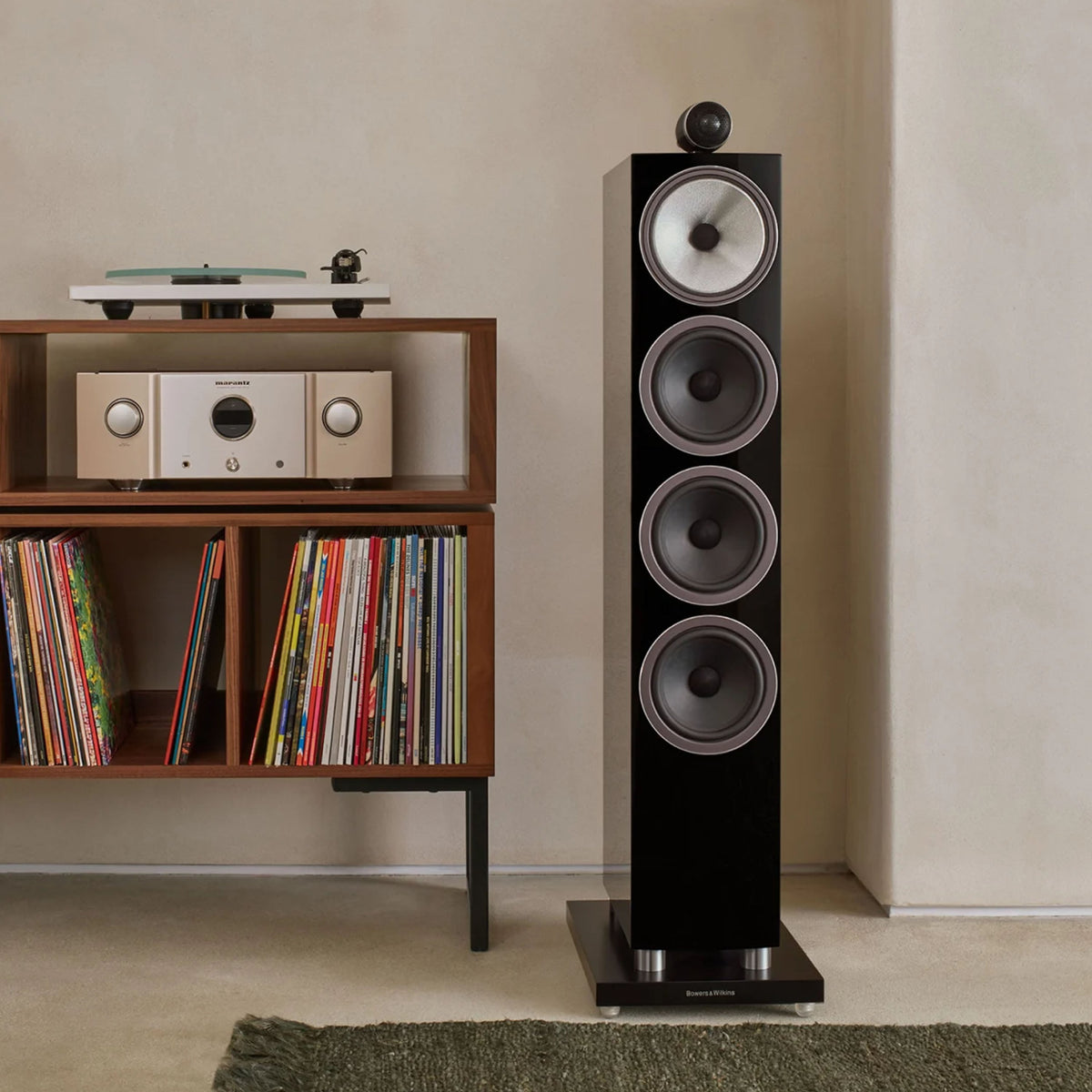 Bowers & Wilkins 702 S3 speaker — official product view 3