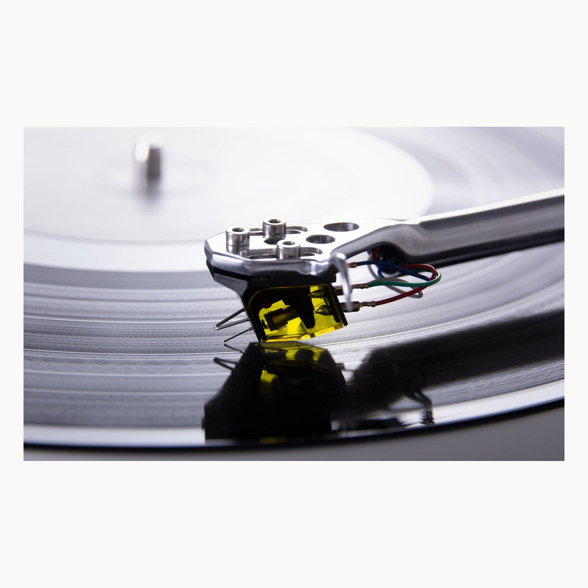 Rega Aphelion 2 view 4