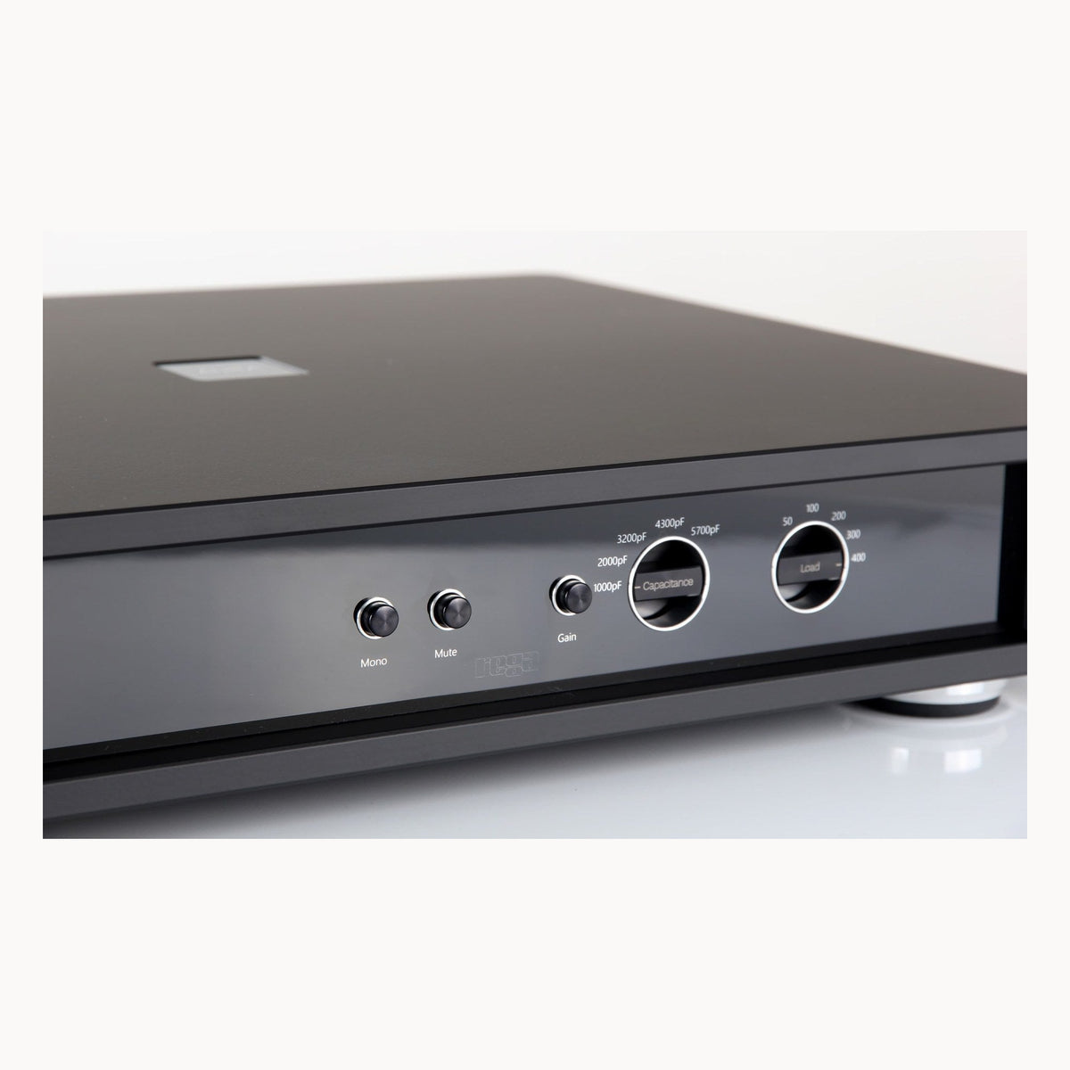 Rega Aura MC view 3
