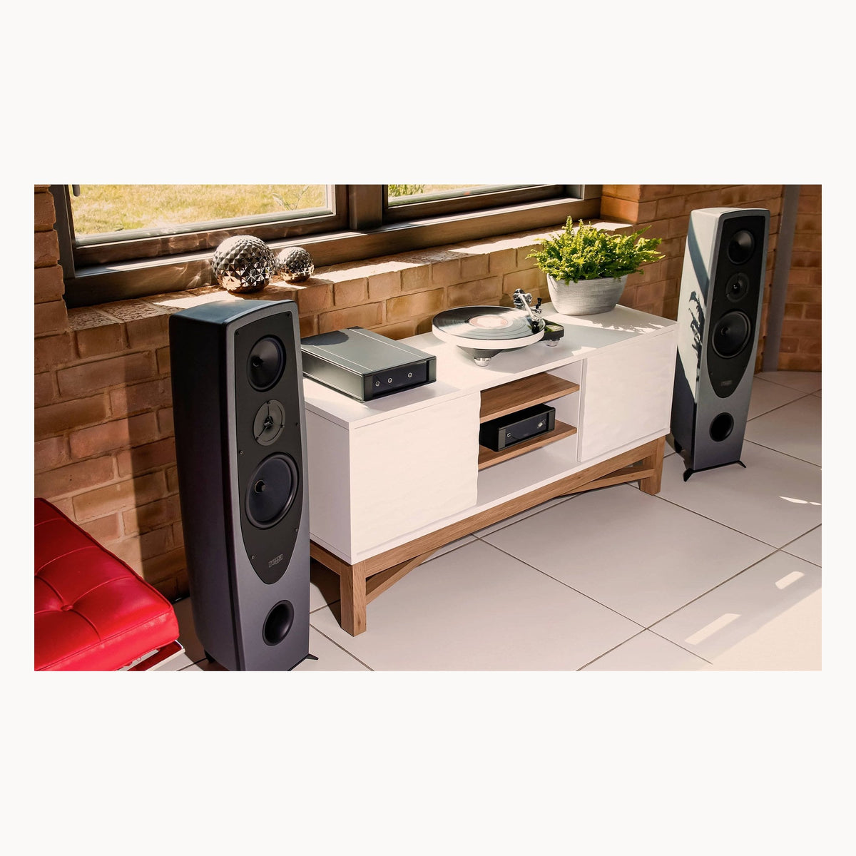 Rega AYA view 3