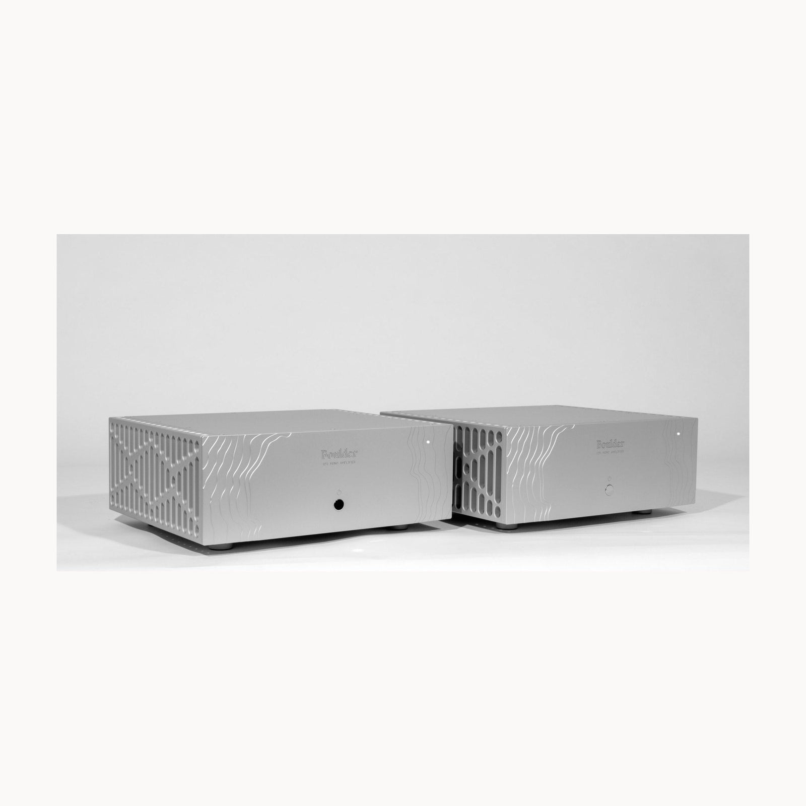 Boulder 1151 Monoblock Amplifier – pair view