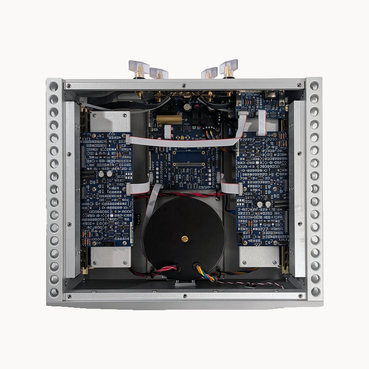 Boulder 1151 Monoblock Amplifier – interior view