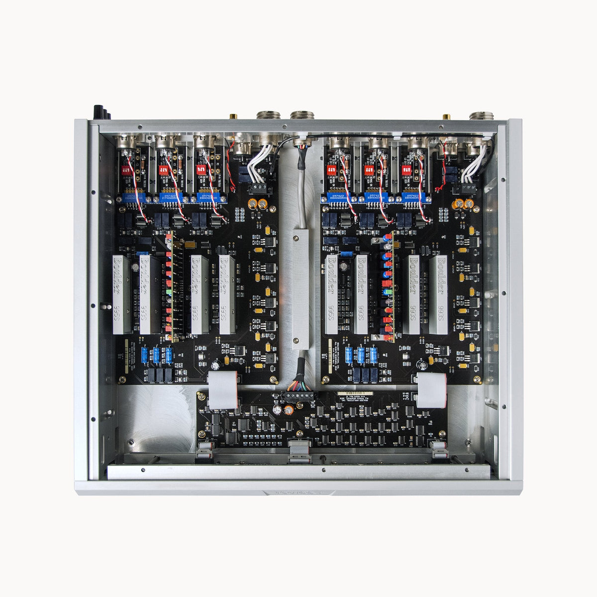 Boulder 2108 Phono Preamplifier – interior view