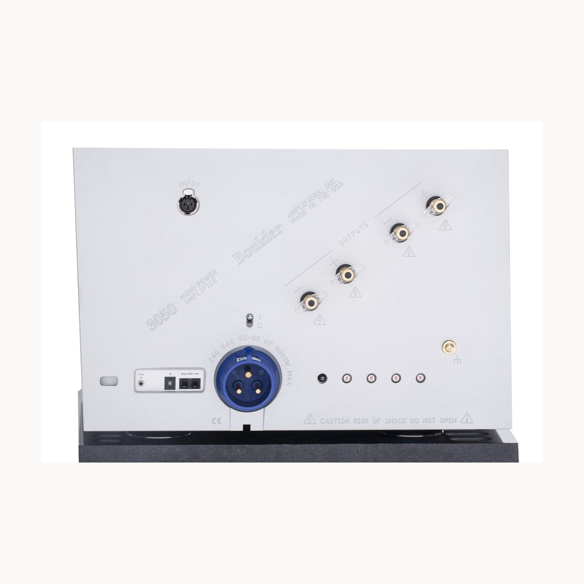 Boulder 3050 Monoblock Amplifier – rear view