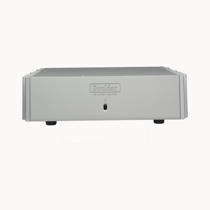 Boulder 861 Stereo Amplifier – front view