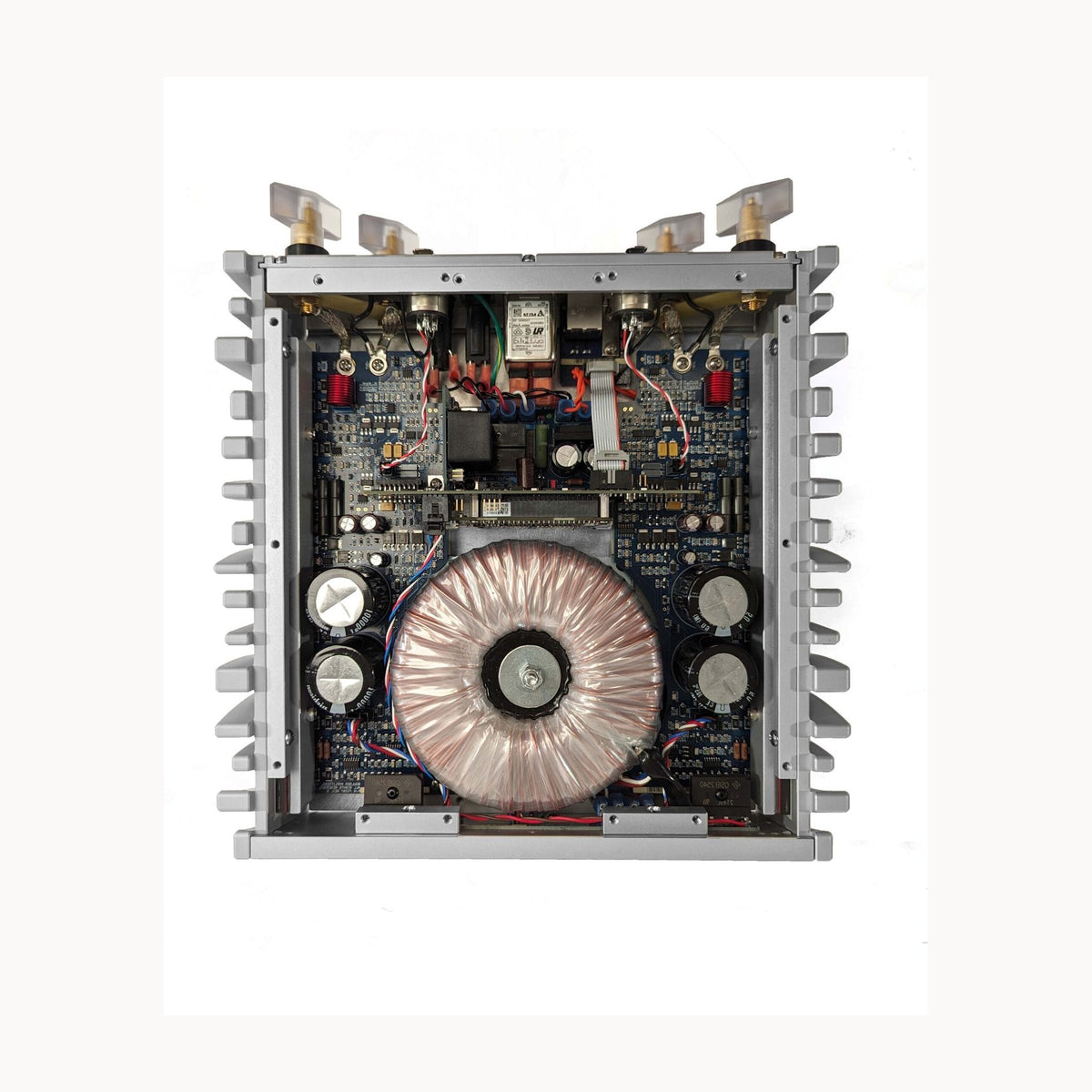 Boulder 861 Stereo Amplifier – interior view