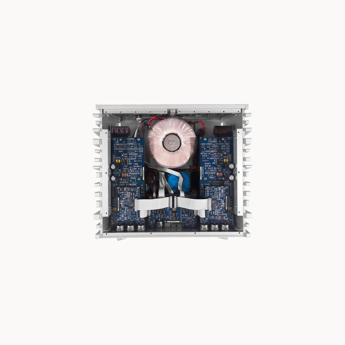 Boulder 866 Integrated Amplifier – interior view