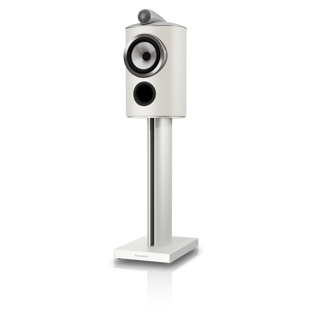 Bowers & Wilkins 805 D5 in Warm White, three-quarter view