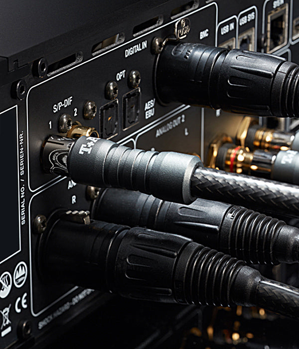 T+A DAC 200 High-End Digital to Analog Converter with DSD 1024 Support and Galvanic Separation
