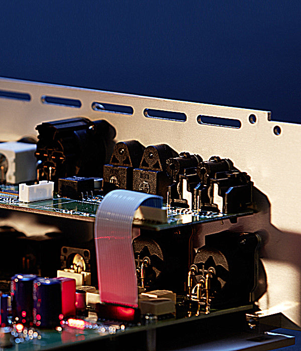 T+A DAC 200 High-End Digital to Analog Converter with DSD 1024 Support and Galvanic Separation
