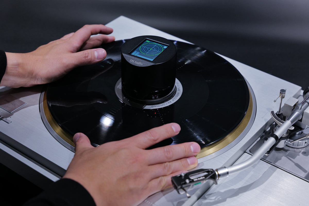 DS Audio ES-002 Eccentricity Detection Stabilizer