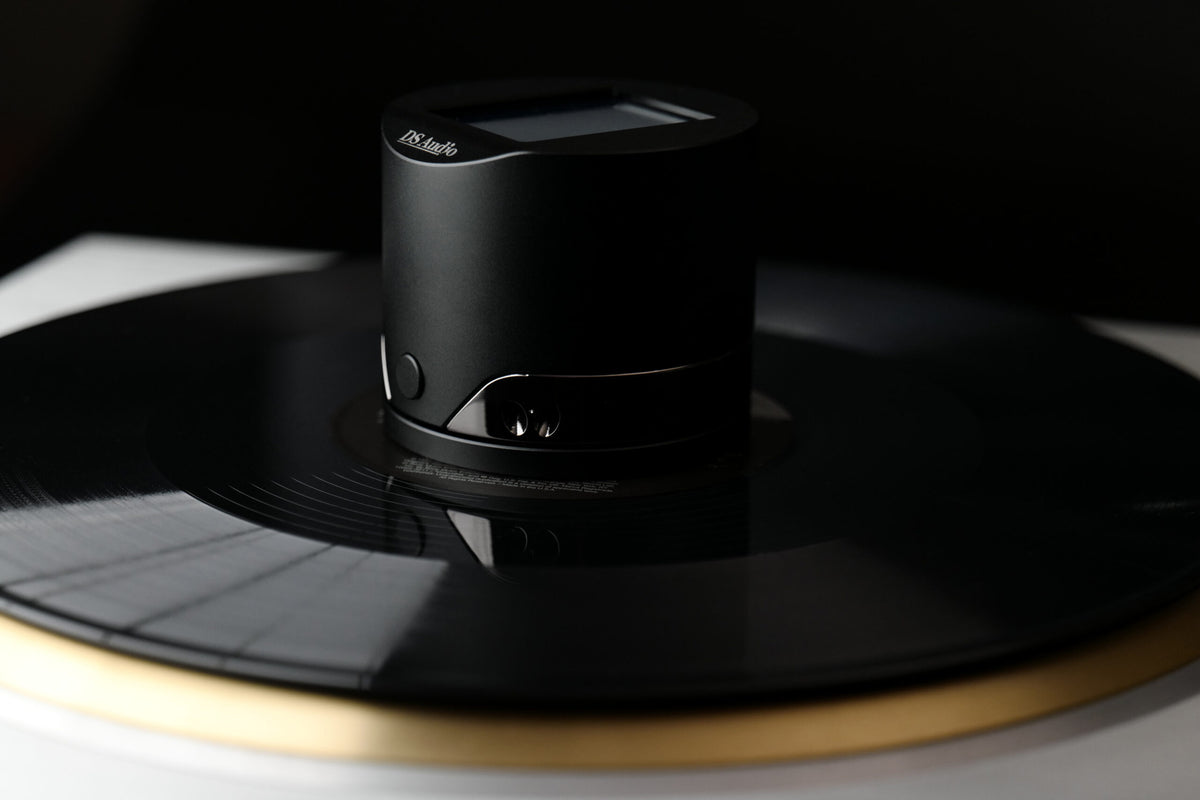 DS Audio ES-002 Eccentricity Detection Stabilizer