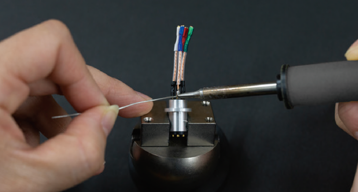 HS-001 Solid Head Shell