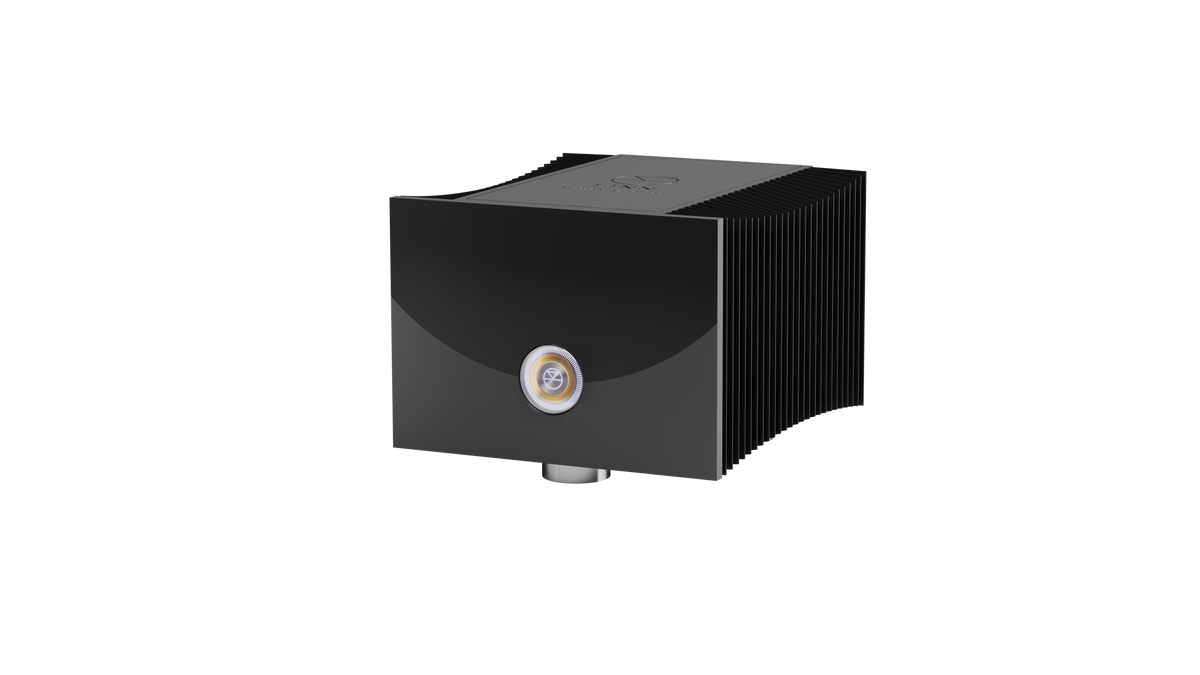 Linn Klimax Solo 800 mono power amplifier in black, three-quarter view