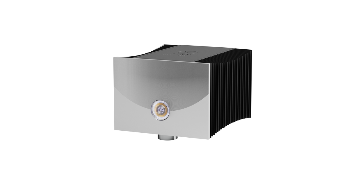 Linn Klimax Solo 800 mono power amplifier in silver, three-quarter view