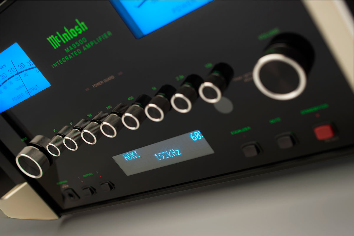 McIntosh MA9500 Angle Right Close Up HDMI