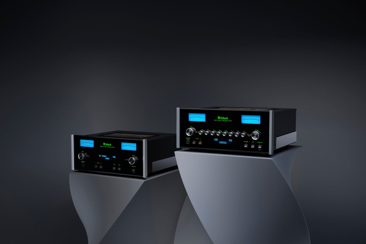 McIntosh C55 and C2800 Lifestyle 01 Horizontal