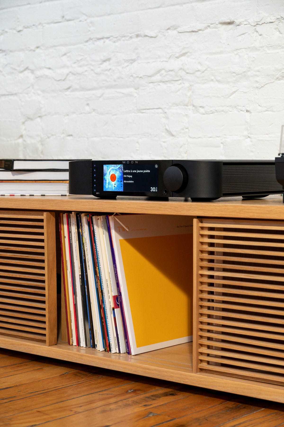 MOON 371 - in a listening system