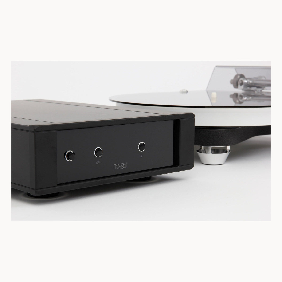 Rega Naia Ref The ultimate Rega turntable view 2