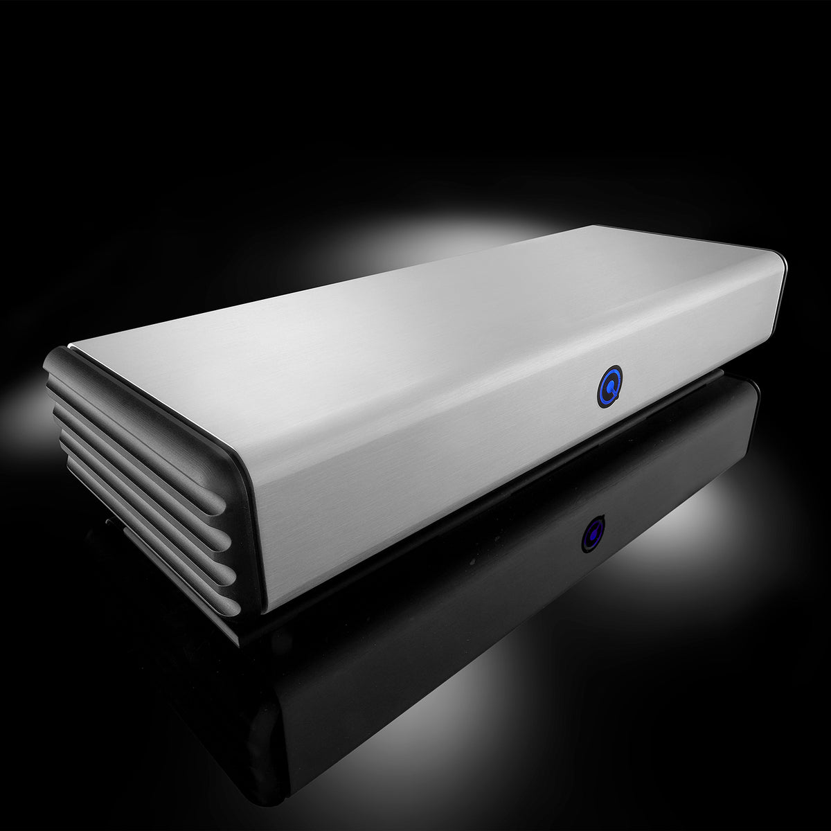Nordost QNET7 Network Switch, front