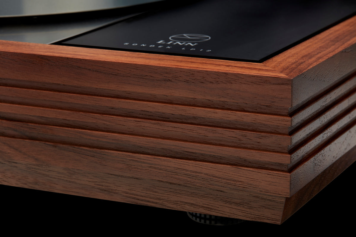 Linn LP12 fluted hardwood plinth, detail