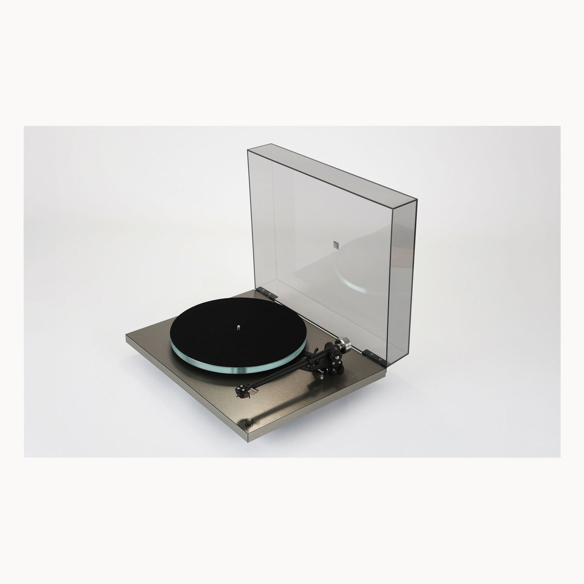 Rega Planar 6 RS RS Edition view 4