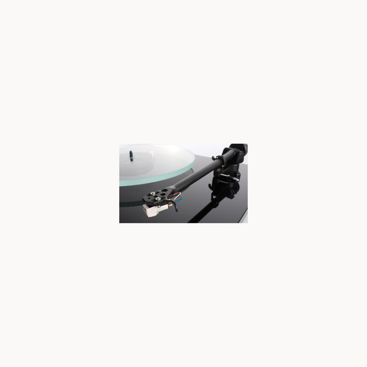 Rega RB220 view 4