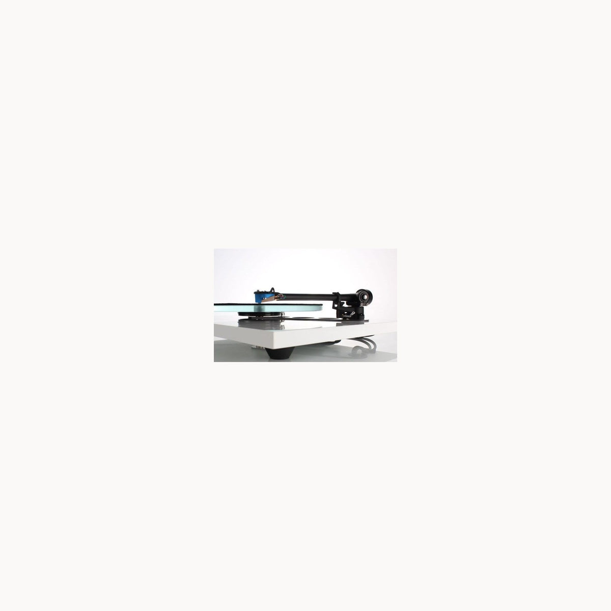 Rega RB330 view 3