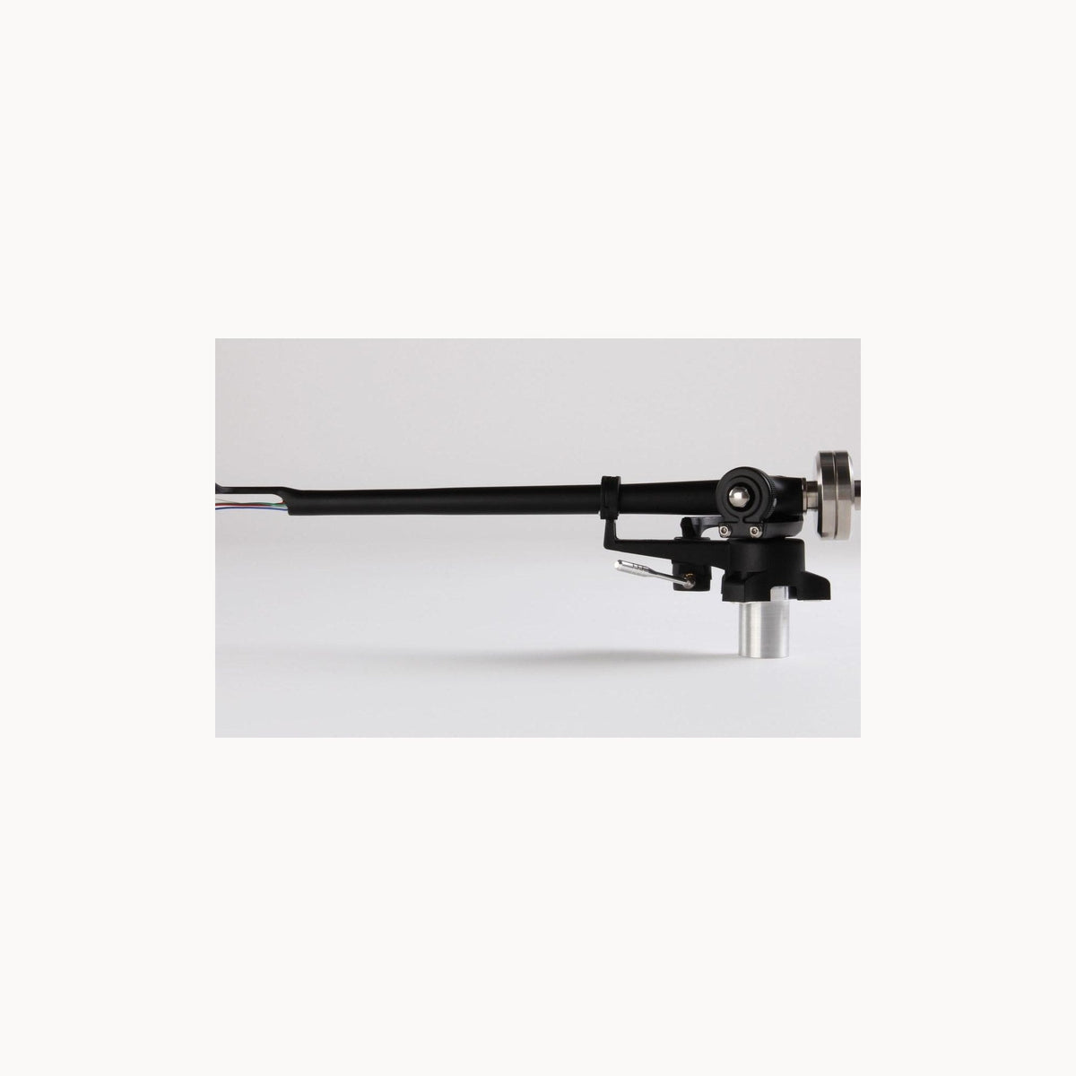 Rega RB880