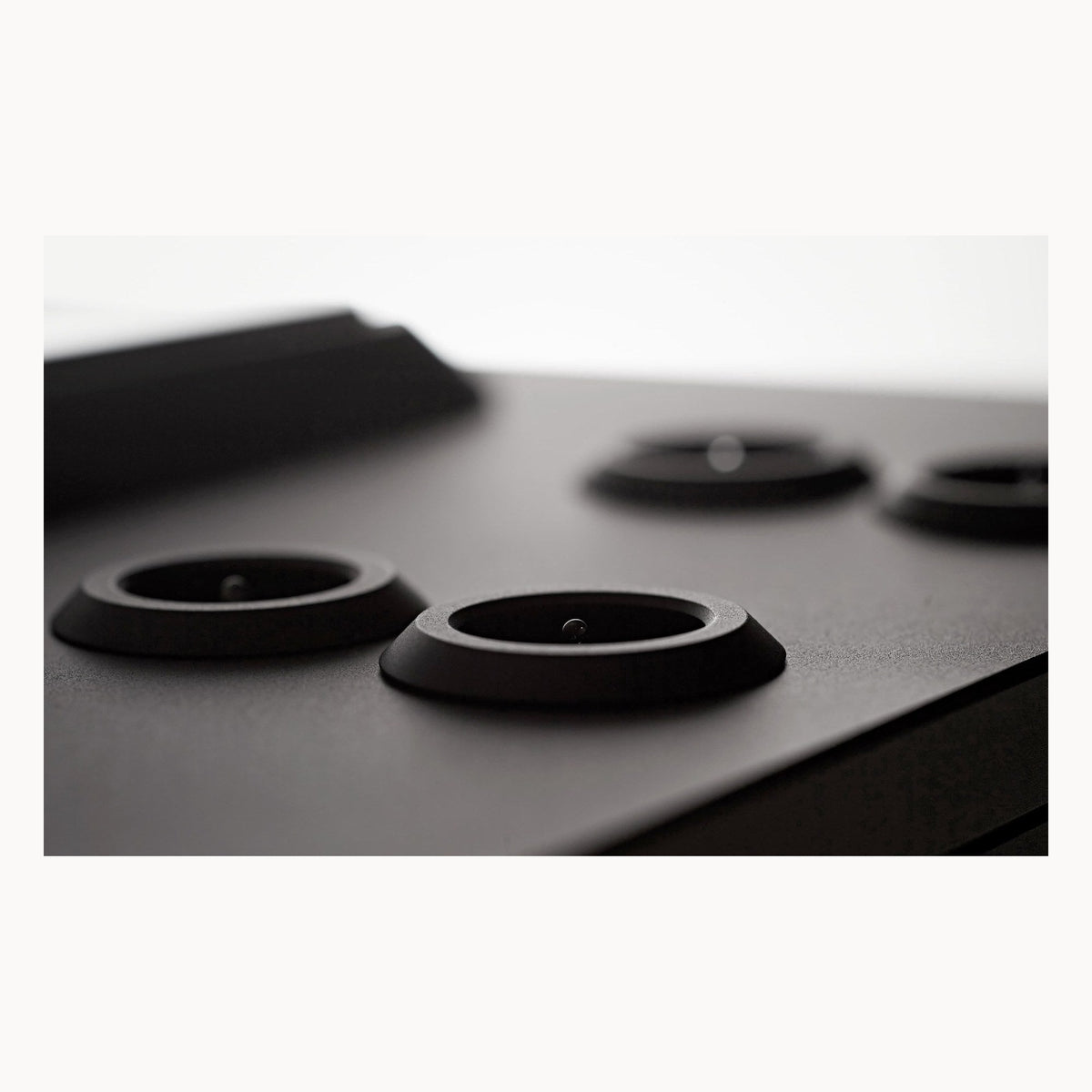 Rega Valve Isis view 4